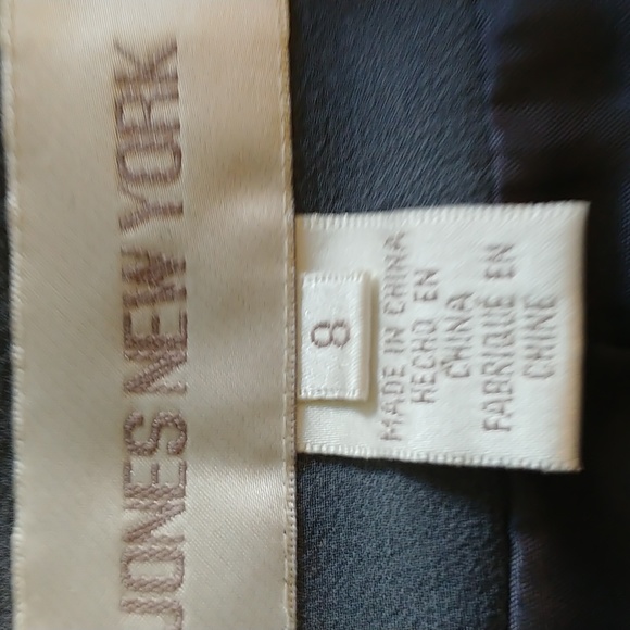 Jones New York Women's 2 Piece Suit - Tailored Jacket and Pants - Picture 11 of 11